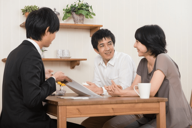 息子のちょっかいにほっこり対応の調査員
